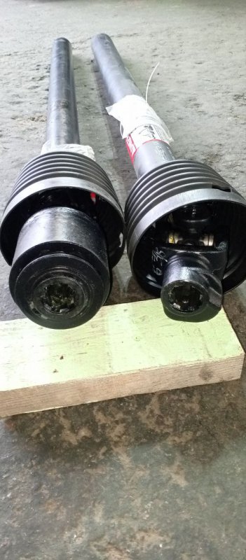 Карданный вал 6-ой серии с защитным кожухом 710Нм с храповой (кулачковой) муфтой 2000Нм, крестовина 30,2х92