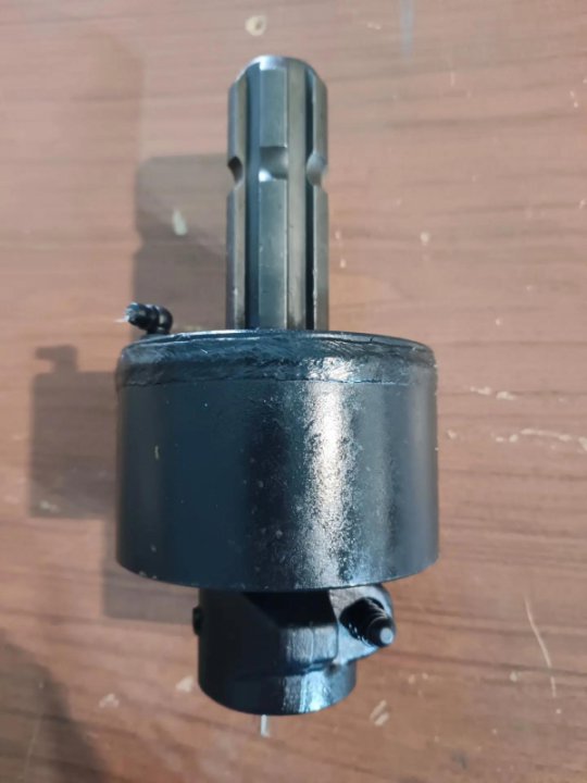 Универсальная обгонная муфта втулка 8 шлицов (32х38х6 z-8) х вал 6 шлицов (1 3/8 z-6) (8х6) на 3500Нм